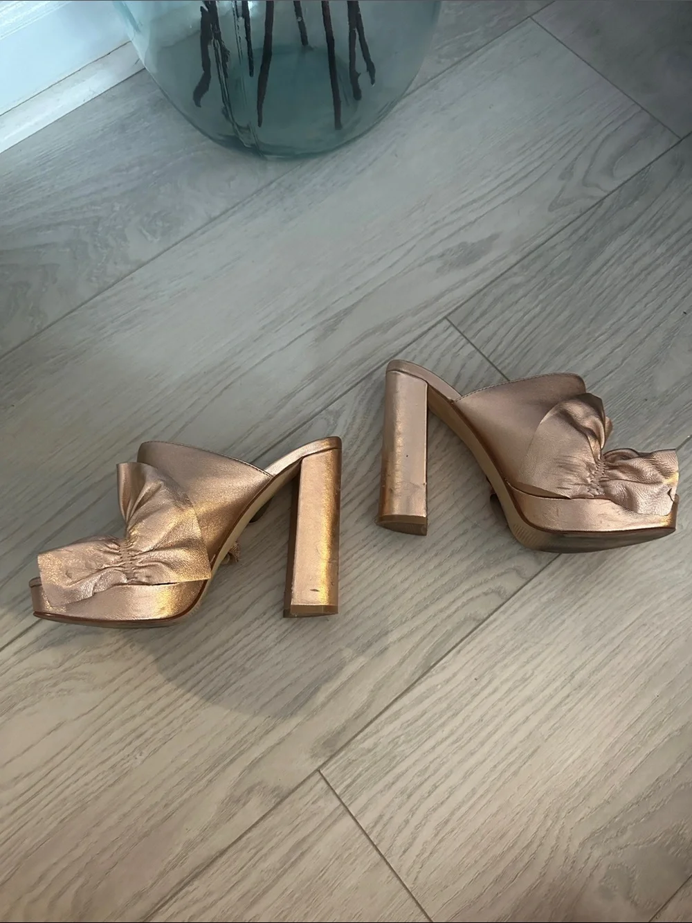 Shellys London Metallic Copper Ruffle Block Heel Mules - Picture 4 of 7